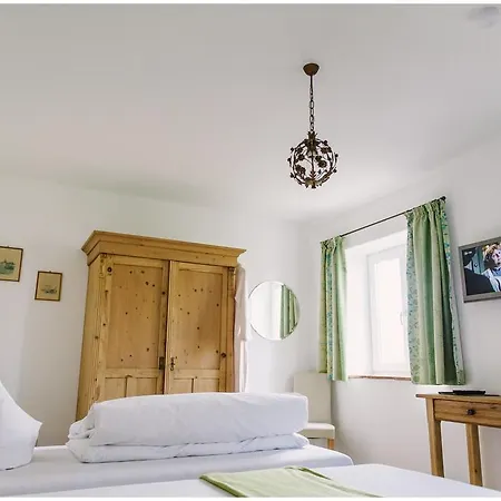 Gaestehaus Niedermeierhof Apartmán