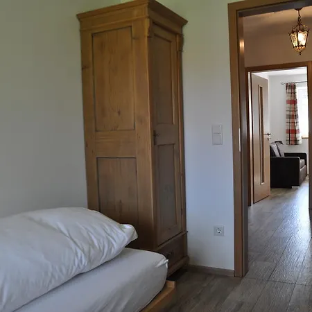 Апартаменты Gaestehaus Niedermeierhof